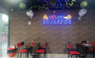 Dominar Pizza Sujanpur food