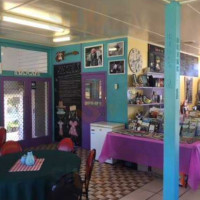 Robyn's Cafe inside