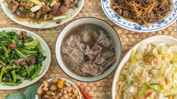 Féng Jiǎ Huān Lè Xīng Qí Sēn Niú Ròu Tāng food