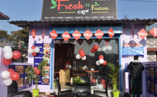Fresh N Fusion Cafe inside