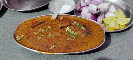 Chaitanya Kanifnath Bhojanalay food