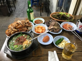 공덕동족발타운 food