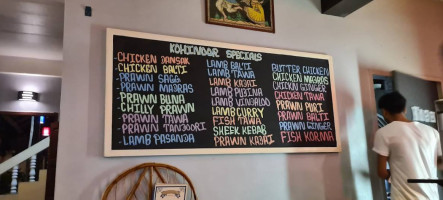 Kohinoor Indian Pizza food