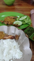 Warung Bang Ipin food