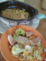 Tuaran Mee Restoran food