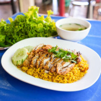 Khok Kloi Bami Tom Yam Khai food