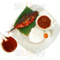 Restoran Arang Ikan Bakar food