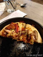 Pizza Hut 1-utama food