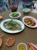 Loke Tien Yuen Lè Tiān Yuán Jiǔ Jiā food