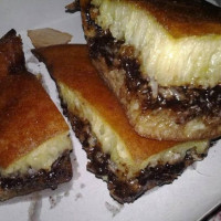 Martabak Khaulah Bintaro Coklat, Keju, Susu, Telor, Mozarella, Pandan, Red Velvet, Blackforest food