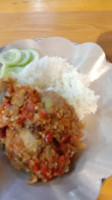 Ayam Geprek Juara Pamulang food