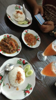 Ayam Geprek Jahanam Bang Samson food