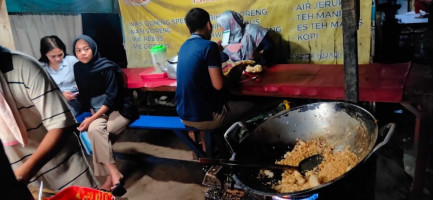 Nasi Goreng Mas Doli food