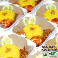 Nasi Uduk Nasi Kuning Ce War food