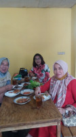 Rumah Makan Betawi Mpo Iyon food