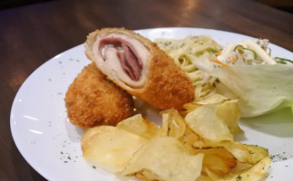 L'escargot Cafe Kitchen Intermark Bsd food