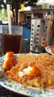 Ali Maju Kafe food