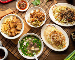 Míng Chéng Chǎo Mǐ Fěn Dà Chāng Diàn food