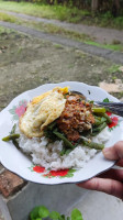 Warung Bu Gentong food