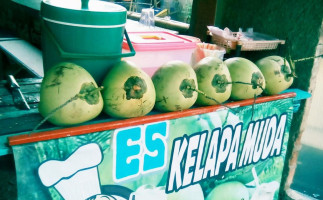 Es Kelapa Muda/seblak Ibu Epi food