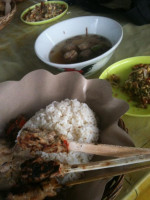 Warung Makan Lesehan Astiti Jaya food