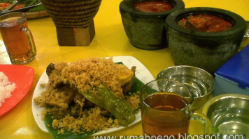 Warung Nasi Alam Sunda food