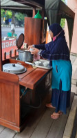 Soto Daging Bumbu Rempah food