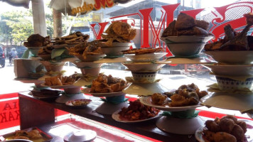 Rumah Makan Simay Masakan Padang food