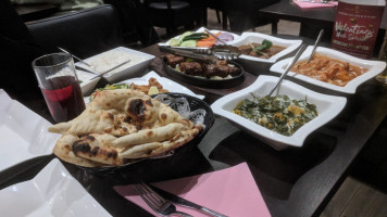 Tandoori Lounge food