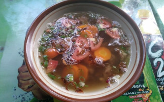 Soto Sop Iga Teh Ai food