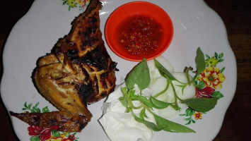 Ayam Bakar Santoso food