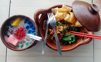 Warung Makan Bakso Mie Ayam Aneka Es Sanjaya food