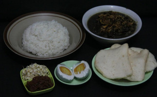 Pawon Bu Kesi Rujak Cingur, Nasi Rawon, Gado Gado Siram food