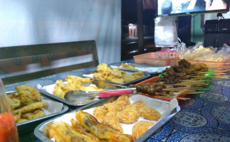 Wedangan Kampoeng Pojok (free Wifi) food