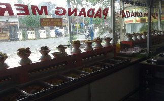 Rumah Makan Padang Meriah food