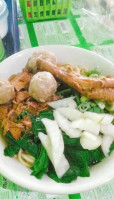 Warung Mak Nyuss 2 food