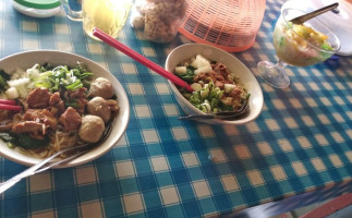 Bakso Karisma Nguter food