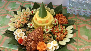 Warung Soto Zamzam food