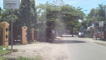 Warung Makan Andika outside