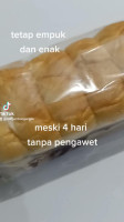 Roti Gembong Ergos Banyuanyar food