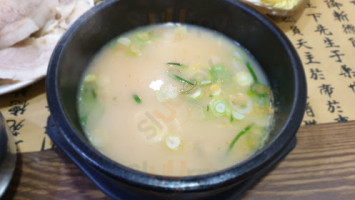 영진돼지국밥 food