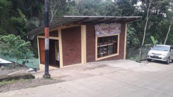 Cikupa Resto Saung Awi Coffee outside