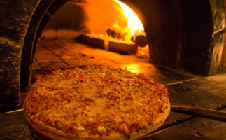 Sheffield's Bar, Restaurant And Woodfired Pizzas food
