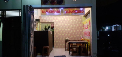 Raja Gongso inside