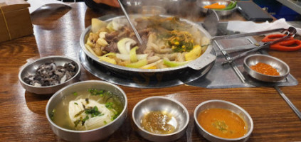 황소곱창구이 food