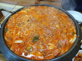 송산골부대찌개 food