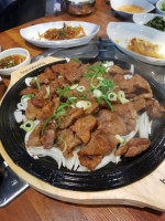 봉산한우생고기 food