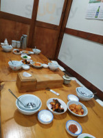 신라삼계탕 food