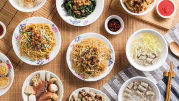 Liáng Quán Xiǎo Chī Dà Yè Diàn food