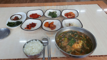 일출곰치국 food